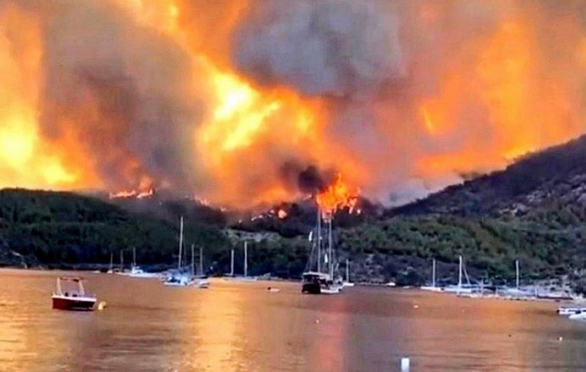 Turkey: still raging fire in the Dardanelles – Over 2,000 people have been removed from their homes