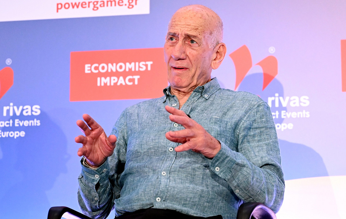 “There is a solution to stop the Gaza war immediately and to start negotiations,” says former Israeli prime minister.
