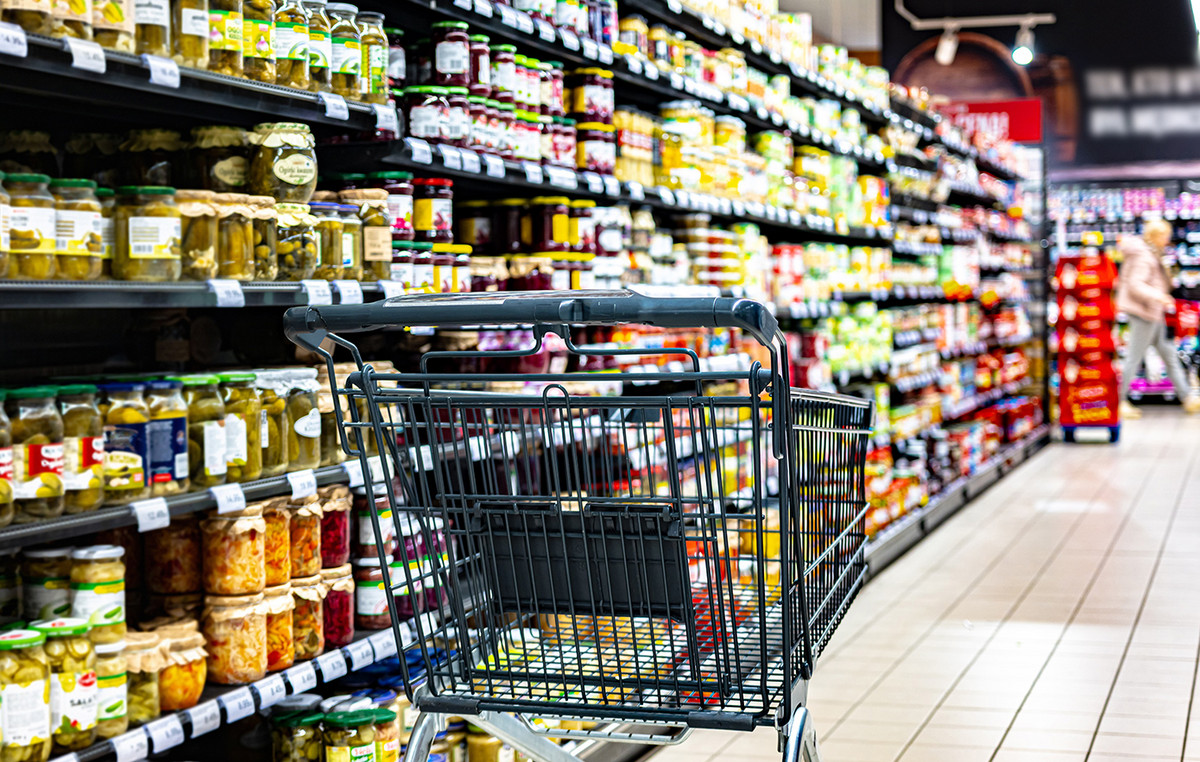 They kicked a mother from Italy’s supermarket because she was crying her baby