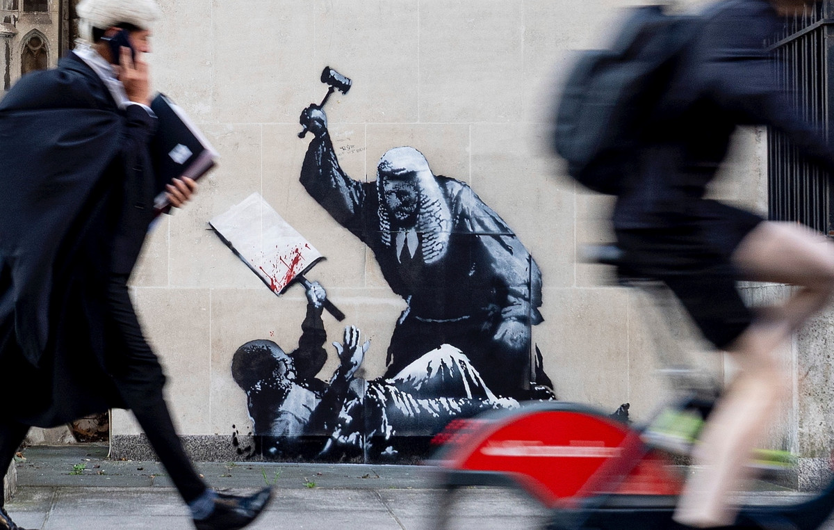Banksy’s new work in London Courts – Immediately Banksy’s new work in London Courts – Immediately