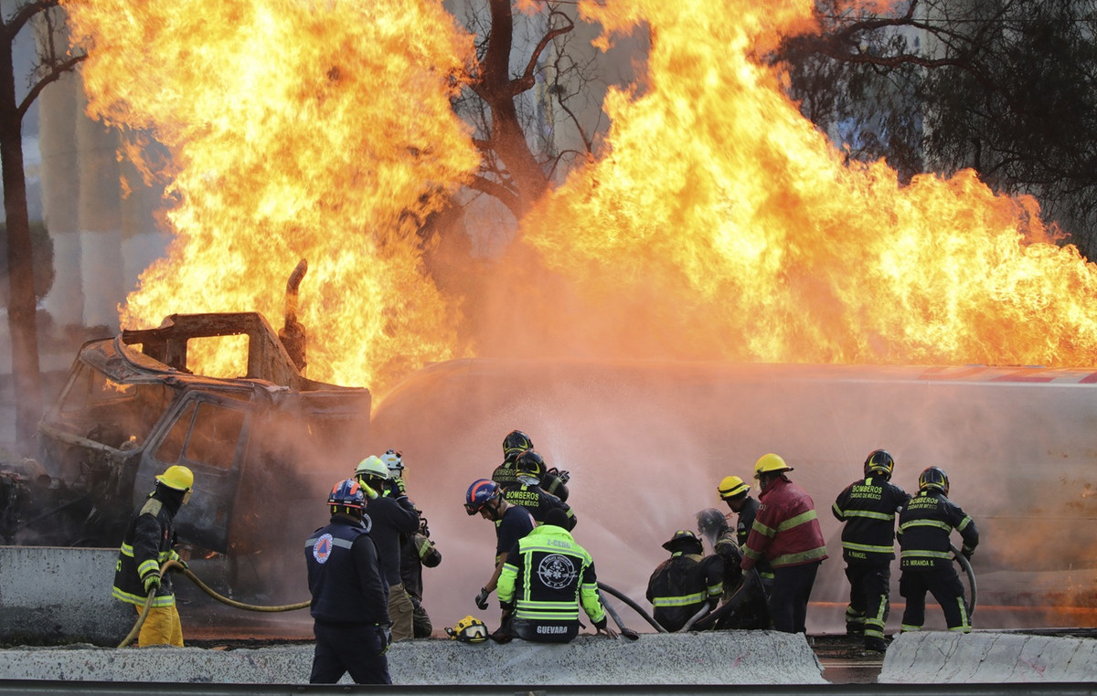 Tanker explosion in Mexico – At least three people dead, dozens of injuries