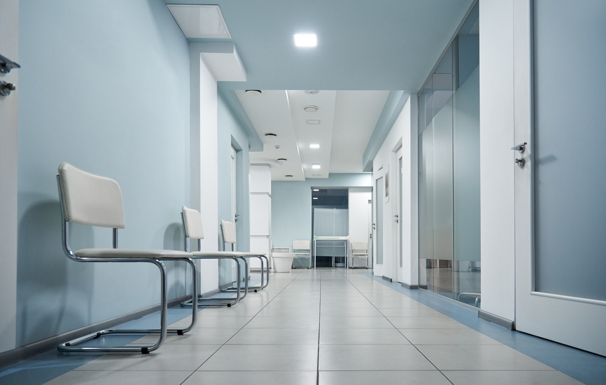 Married doctor had sexual intercourse with nurse while the patient was under anesthesia