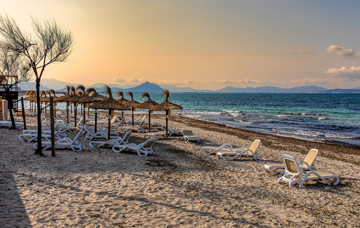 Spain: Tourists turn back to once popular destinations