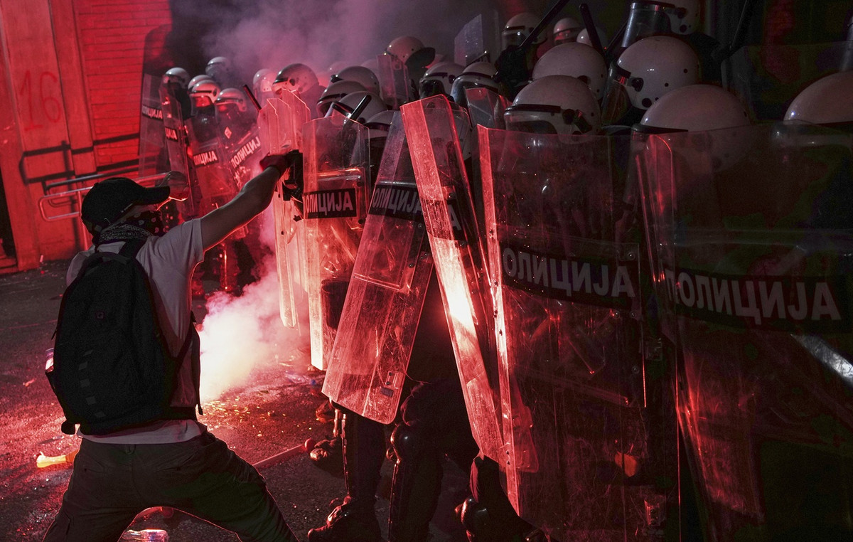 New anti -government demonstrations in Serbia – Tension scenes on the streets