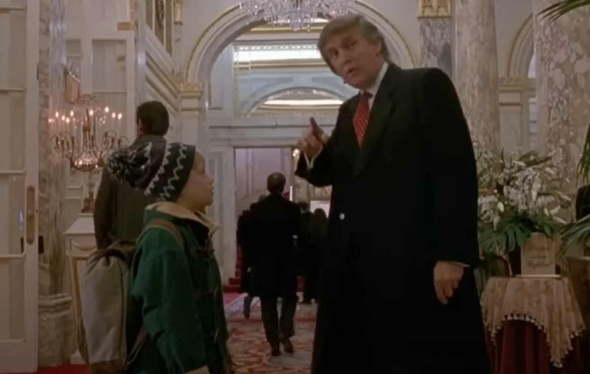 «Home Alone 2»: Πόσο θα κόστιζε σήμερα η διαμονή του Κέβιν ΜακΚάλιστερ ...