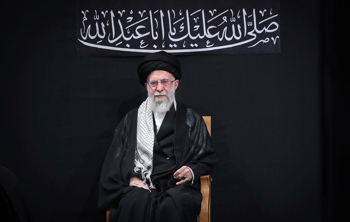 Ο Χαμενεΐ προειδοποιεί τον Τραμπ : Ακόμα και οι πιο δυνατοί μπορεί να δεχτούν τόσο σκληρό χτύπημα που να μην μπορούν να σηκωθούν