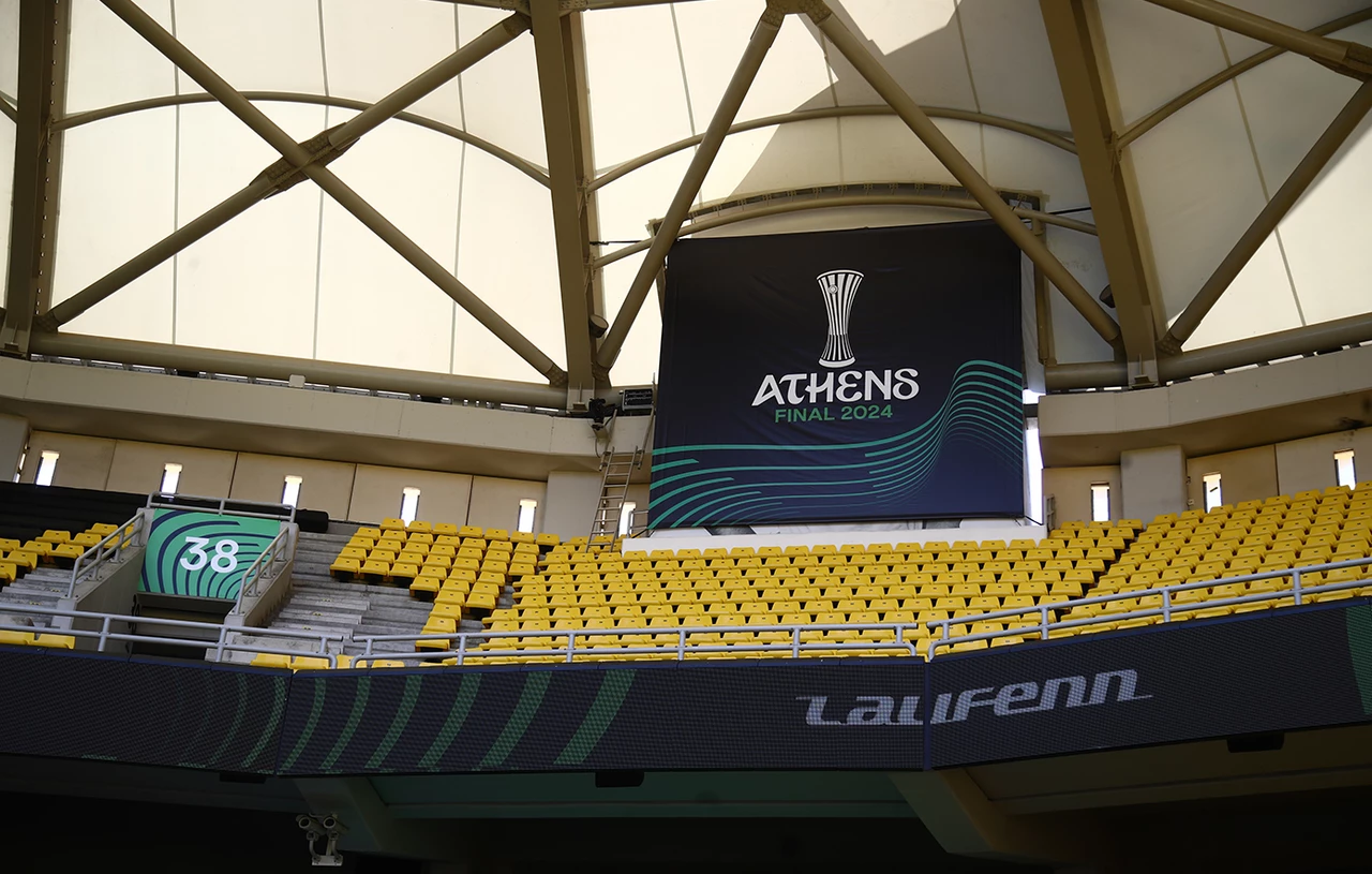 OPAP Arena: Καλύφθηκαν οι πυλώνες – «Ντύθηκε» για Conference League (vid+pics)