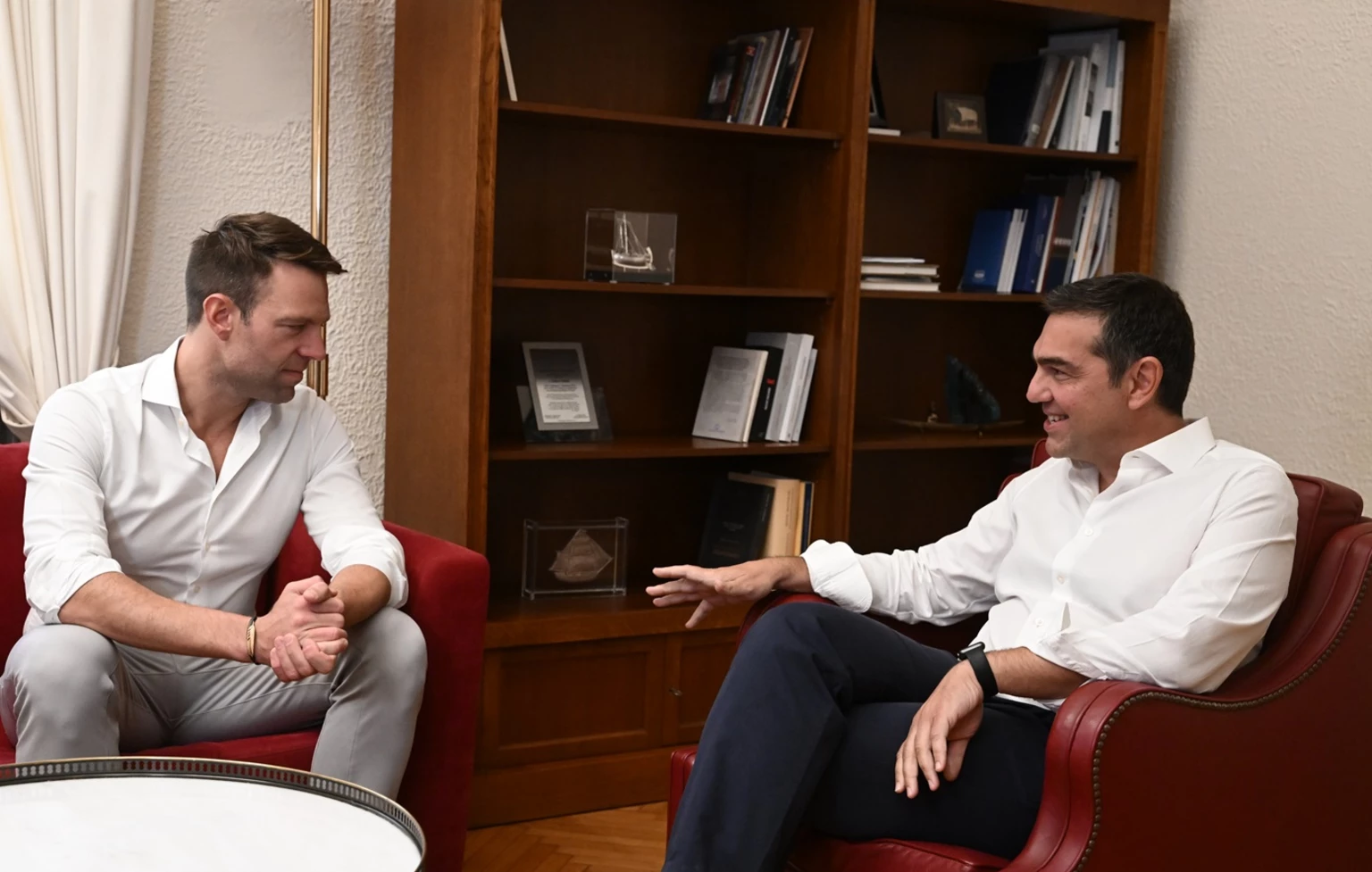 https://www.newsbeast.gr/image/s1536x977/fill/webp/file/files/1/2024/06/kasselakis-tsipras-1.jpg?gravity=center