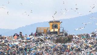 Εξόρυξη αποβλήτων από το ΧΥΤΑ Πολυγύρου