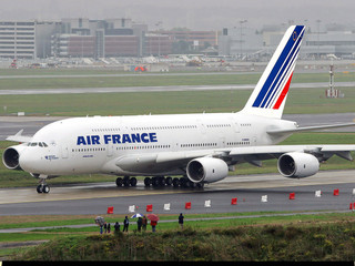 Απεργούν τη Δευτέρα οι πιλότοι της Air France