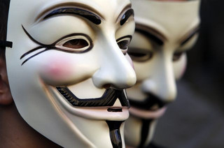 Επίθεση των «Anonymous» σε primeminister.gr και astynomia.gr