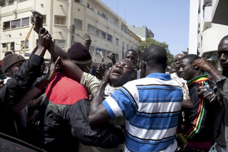 Νεκρός έφηβος σε διαδηλώσεις στη Σενεγάλη