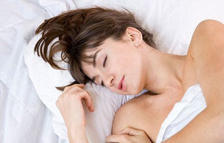 Όσο λιγότερο κοιμάστε τόσο… παχαίνετε