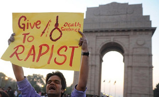 Σε θάνατο καταδικάστηκαν οι βιαστές της φοιτήτριας στο Δελχί