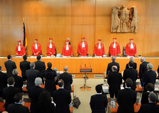 Στο γερμανικό συνταγματικό δικαστήριο η αγορά ομολόγων