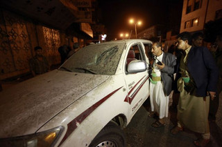 Βομβάρδισαν πρατήριο καυσίμων στην πρωτεύουσα της Υεμένης