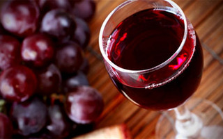 Κόκκινο κρασί για τις ρυτίδες