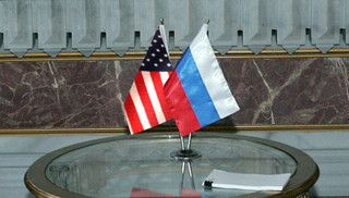 Το Κρεμλίνο απειλεί ότι θα στείλει «δυσάρεστα» σήματα στις ΗΠΑ πριν τη συνάντηση κορυφής