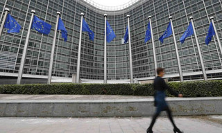 Η Ευρωπαϊκή Επιτροπή προτείνει την αναβολή κανόνων φορολόγησης λόγω της κρίσης του κορονοϊού