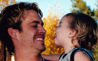 Ραγίζουν καρδιές οι φωτογραφίες του Πολ Γουόκερ με την κόρη του