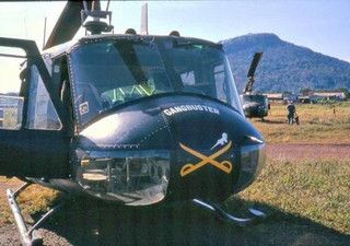 06-vietnam-helicopters