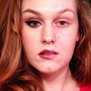 26-makeup-selfie-woman