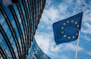 Ευρωπαϊκή Επιτροπή Ευρωπαϊκή Επιτροπή