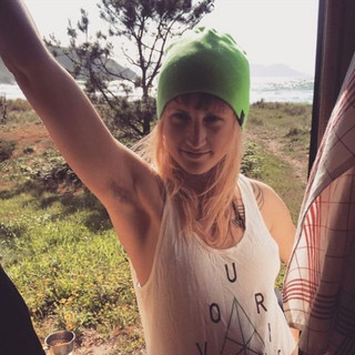 hairy_female_armpits_are_the_latest_instagram_sensation_640_14