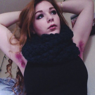 hairy_female_armpits_are_the_latest_instagram_sensation_640_23