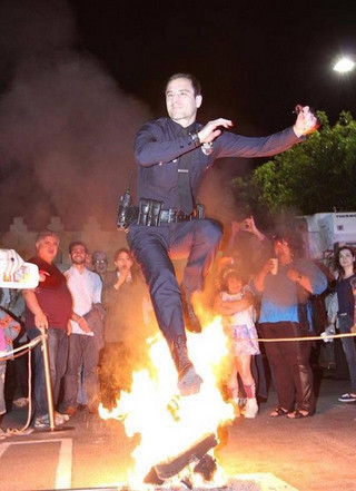 09-lets-not-forget-that-cops
