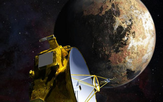Εικαστική απεικόνιση του New Horizons κατά το πέρασμά του από τον Πλούτωνα, το οποίο θα γίνει μεθαύριο Τρίτη, 14 Ιουλίου, στις 3 το μεσημέρι ώρα Ελλάδος. Αποχρώσεις του κόκκινου και του καφέ εμφανίζουν οι πρώτες έγχρωμες εικόνες του Πλούτωνα, ενώ στο βάθος διακρίνεται ο μεγάλος δορυφόρος του πλανήτη, ο Χάροντας (φωτ.: NASA). Εικαστική απεικόνιση του New Horizons κατά το πέρασμά του από τον Πλούτωνα, το οποίο θα γίνει μεθαύριο Τρίτη, 14 Ιουλίου, στις 3 το μεσημέρι ώρα Ελλάδος. Αποχρώσεις του κόκκινου και του καφέ εμφανίζουν οι πρώτες έγχρωμες εικόνες του Πλούτωνα, ενώ στο βάθος διακρίνεται ο μεγάλος δορυφόρος του πλανήτη, ο Χάροντας (φωτ.: NASA).