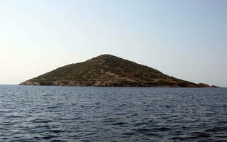 STROGGILO_ISLAND1