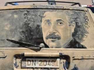 Scott-Wade-can-turn-your-dirty-car-into-art-001