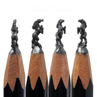 amazing_tiny_lead_sculptures_carved_into_the_tips_of_pencils_640_11