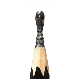 amazing_tiny_lead_sculptures_carved_into_the_tips_of_pencils_640_22