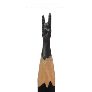 amazing_tiny_lead_sculptures_carved_into_the_tips_of_pencils_640_27