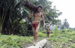 Καθημερινές στιγμές της φυλής Mentawai στην Ινδονησία