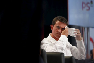 French Prime Minister Manuel Valls attends the Socialist Party's "Universite d'ete" summer meeting in La Rochelle, France, August 30, 2015. REUTERS/Stephane Mahe