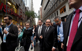 HOLLANDE2