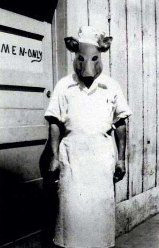 creepy-bizarre-old-photos-21