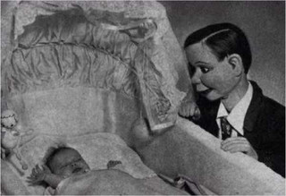 creepy-bizarre-old-photos-4