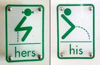 funny-toilet-plates-12