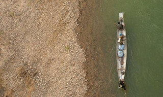 laos_locals_turn_leftover_war_debris_into_functional_everyday_items_640_12