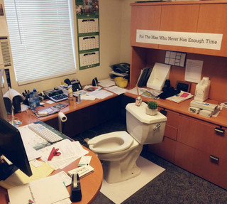 office_pranks_that_have_been_taken_one_step_too_far_640_07