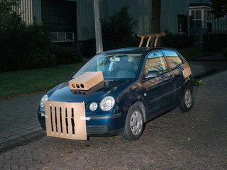 photographer-goes-around-and-pimps-random-cars-9-photos-2