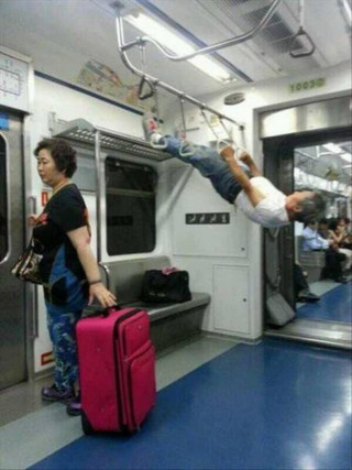 subways-are-strange-30-photos-28