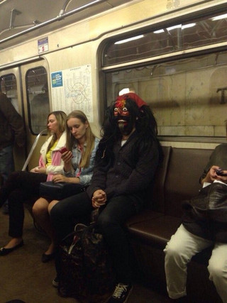 subways-are-strange-30-photos-29