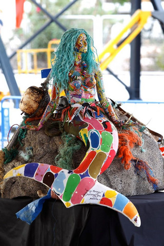 these-sculptures-are-made-entirely-from-beach-waste-photos-91