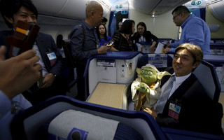 SINGAPORE_starwars1