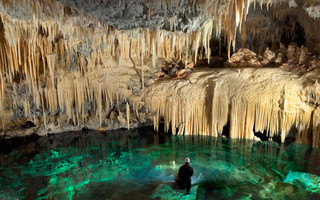 Ένα από τα ωραιότερα σπήλαια στον κόσμο βρίσκεται στην Ελλάδα